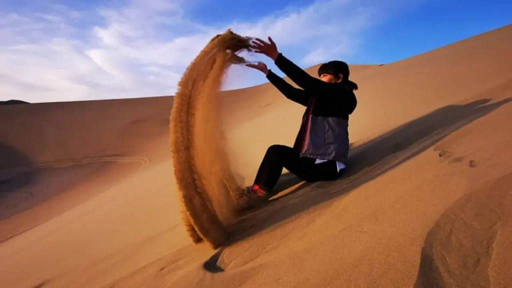 کویر ورزنه؛ مقصدی عالی برای سفر دو نفره و ریلکس کردن!